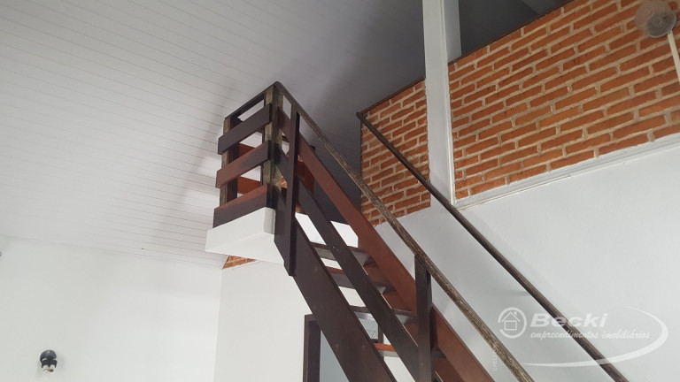 Imagem Casa com 6 Quartos à Venda, 166 m² em Atiradores - Joinville Imagem Casa com 6 Quartos à Venda, 166 m² em Atiradores - Joinville