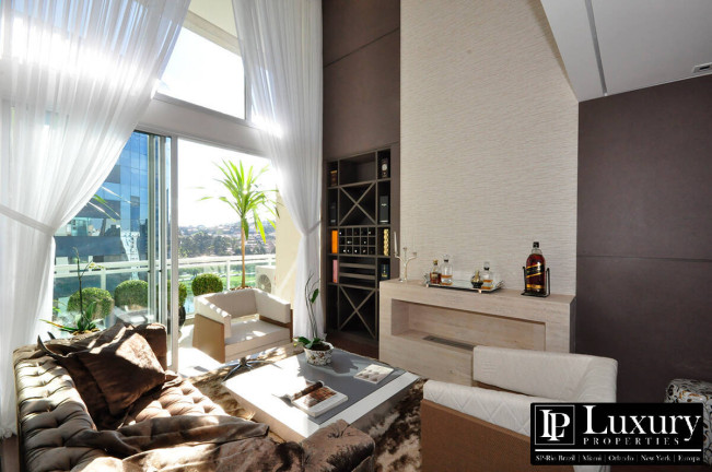 Imagem Apartamento com 2 Quartos à Venda, 165 m² em Brooklin Novo - São Paulo Imagem Apartamento com 2 Quartos à Venda, 165 m² em Brooklin Novo - São Paulo