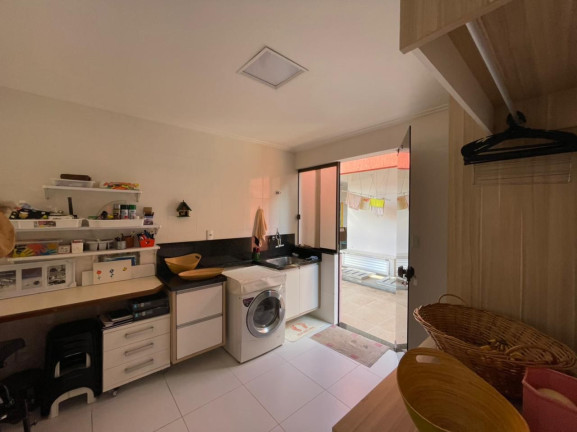 Imagem Casa com 4 Quartos à Venda, 900 m² em Busca Vida - Camaçari