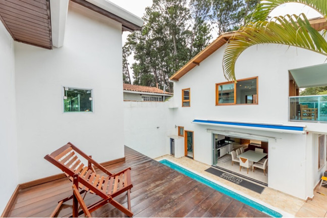 Imagem Casa com 3 Quartos à Venda, 247 m² em Guarapiranga - São Paulo