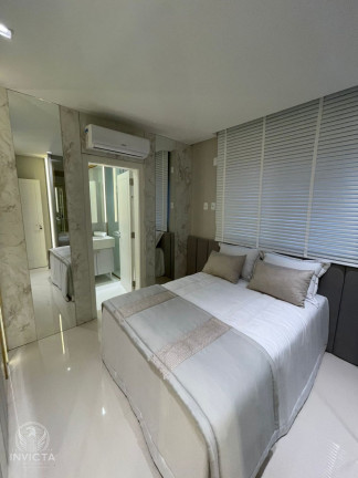 Imagem Cobertura com 3 Quartos à Venda, 240 m² em Centro - Balneário Camboriú Imagem Cobertura com 3 Quartos à Venda, 240 m² em Centro - Balneário Camboriú