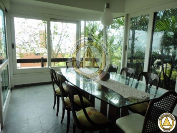 Imagem Imóvel com 6 Quartos à Venda, 368 m² em Jardim Três Marias - Guarujá Imagem Imóvel com 6 Quartos à Venda, 368 m² em Jardim Três Marias - Guarujá