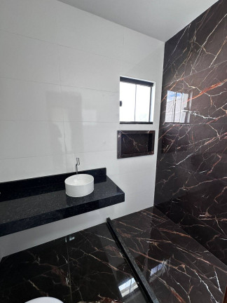 Imagem Casa com 3 Quartos à Venda, 240 m² em Maricá