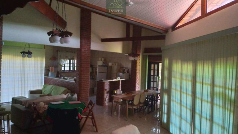 Imagem Chácara com 6 Quartos à Venda, 14 m² em Jaboticabal - Socorro Imagem Chácara com 6 Quartos à Venda, 14 m² em Jaboticabal - Socorro