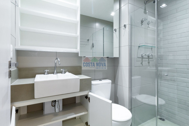 Imagem Apartamento com 1 Quarto à Venda ou Locação, 33 m² Imagem Apartamento com 1 Quarto à Venda ou Locação, 33 m²