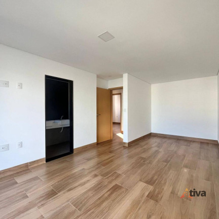 Imagem Apartamento com 3 Quartos à Venda, 135 m² Imagem Apartamento com 3 Quartos à Venda, 135 m²