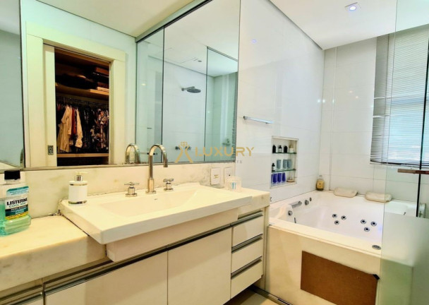 Imagem Imóvel com 4 Quartos à Venda, 172 m² em Santa Lúcia - Belo Horizonte Imagem Imóvel com 4 Quartos à Venda, 172 m² em Santa Lúcia - Belo Horizonte