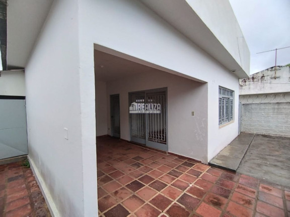Imagem Casa com 3 Quartos para Alugar, 256 m² em Nossa Senhora Da Abadia - Uberaba Imagem Casa com 3 Quartos para Alugar, 256 m² em Nossa Senhora Da Abadia - Uberaba