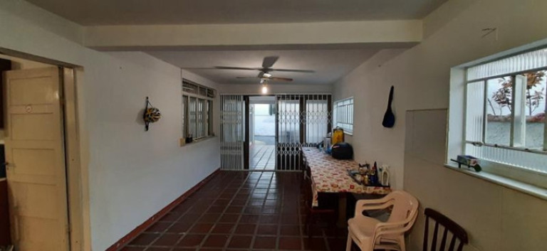 Imagem Sobrado com 3 Quartos à Venda, 202 m² em Bucarein - Joinville