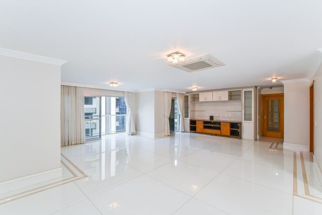 Imagem Apartamento com 3 Quartos à Venda, 214 m² em Itaim Bibi - São Paulo Imagem Apartamento com 3 Quartos à Venda, 214 m² em Itaim Bibi - São Paulo