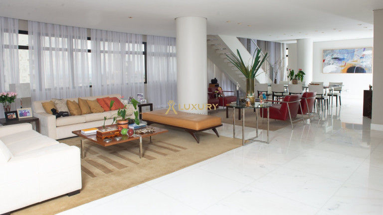 Imagem Imóvel com 3 Quartos à Venda, 587 m² em Belvedere - Belo Horizonte Imagem Imóvel com 3 Quartos à Venda, 587 m² em Belvedere - Belo Horizonte