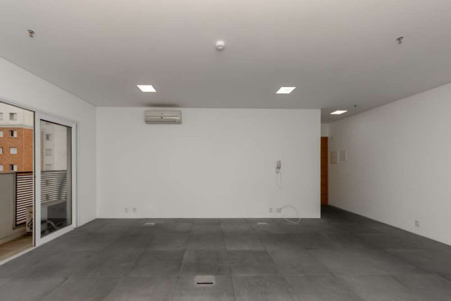 Sala Comercial à Venda, 38 m² em Saúde - São Paulo