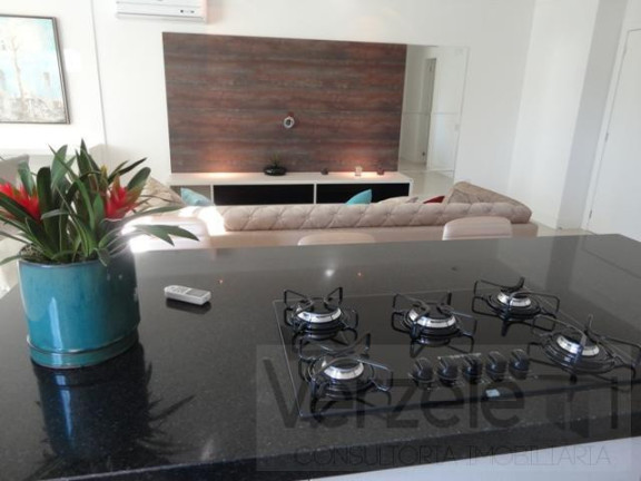 Imagem Apartamento com 3 Quartos à Venda, 130 m² em Centro - Balneário Camboriú Imagem Apartamento com 3 Quartos à Venda, 130 m² em Centro - Balneário Camboriú