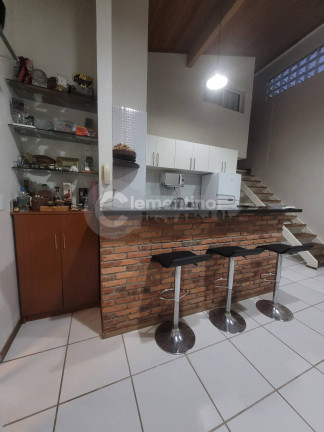 Imagem Casa de Condomínio com 6 Quartos à Venda,  em Flores - Manaus