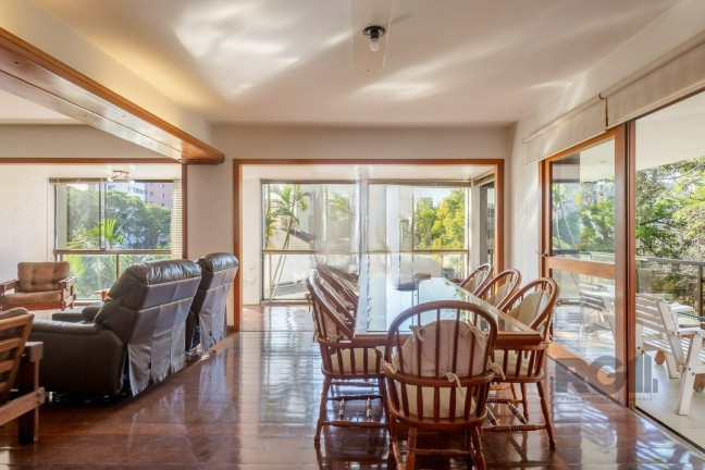 Apartamento com 4 Quartos à Venda, 246 m² em Mont Serrat - Porto Alegre