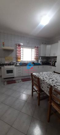 Imagem Casa com 2 Quartos à Venda, 360 m² em Centro - Vinhedo Imagem Casa com 2 Quartos à Venda, 360 m² em Centro - Vinhedo