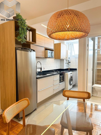 Imagem Imóvel com 1 Quarto à Venda, 43 m² em Ipanema - Rio De Janeiro Imagem Imóvel com 1 Quarto à Venda, 43 m² em Ipanema - Rio De Janeiro