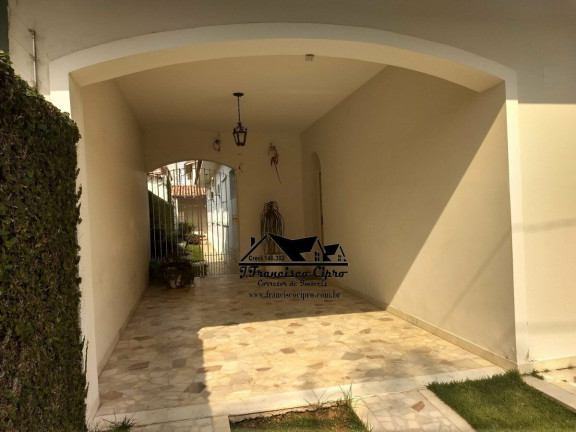 Imagem Casa com 3 Quartos à Venda, 195 m² em Vila Paraíba - Guaratinguetá Imagem Casa com 3 Quartos à Venda, 195 m² em Vila Paraíba - Guaratinguetá