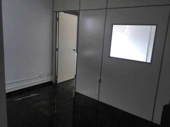 Sala Comercial à Venda, 31 m² em Jardim Bela Vista - Santo André