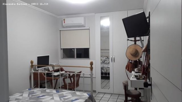 Imagem Apartamento com 3 Quartos à Venda, 150 m² em Espinheiro - Recife
