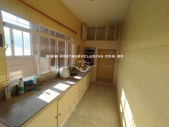 Imagem Sobrado com 4 Quartos à Venda, 258 m² em Centro - Itatiba