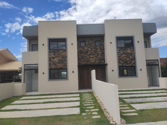 Imagem Casa com 2 Quartos à Venda, 100 m² em Areias De Palhocinha - Garopaba Imagem Casa com 2 Quartos à Venda, 100 m² em Areias De Palhocinha - Garopaba
