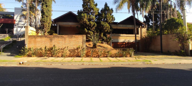Imagem Casa com 3 Quartos à Venda, 277 m² em Centro - Birigui Imagem Casa com 3 Quartos à Venda, 277 m² em Centro - Birigui