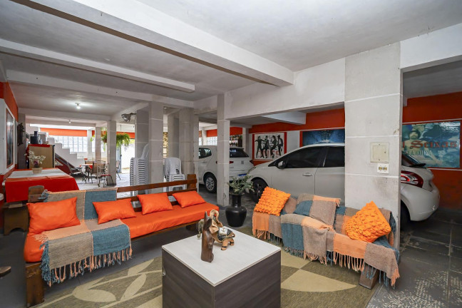 Imagem Casa com 3 Quartos à Venda, 179 m² em Santa Cândida - Curitiba Imagem Casa com 3 Quartos à Venda, 179 m² em Santa Cândida - Curitiba
