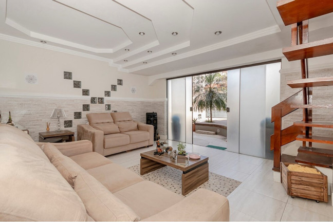 Imagem Casa com 8 Quartos à Venda, 430 m² em Partenon - Porto Alegre Imagem Casa com 8 Quartos à Venda, 430 m² em Partenon - Porto Alegre