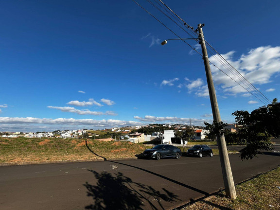 Imagem Terreno à Venda,  em Lívia - Botucatu