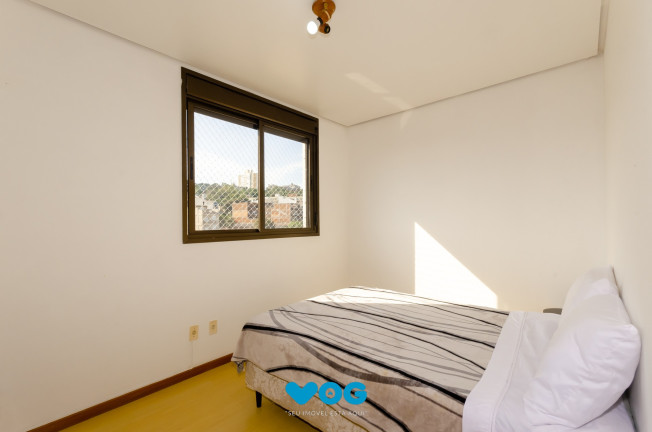 Imagem Imóvel com 3 Quartos à Venda, 91 m² em Medianeira - Porto Alegre