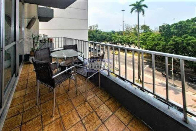 Imagem Apartamento com 4 Quartos à Venda, 200 m² em Flamengo - Rio De Janeiro Imagem Apartamento com 4 Quartos à Venda, 200 m² em Flamengo - Rio De Janeiro
