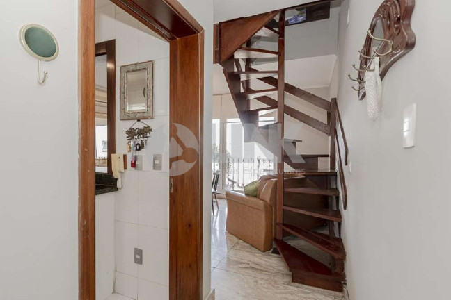 Imagem Imóvel com 3 Quartos à Venda, 150 m² em Menino Deus - Porto Alegre