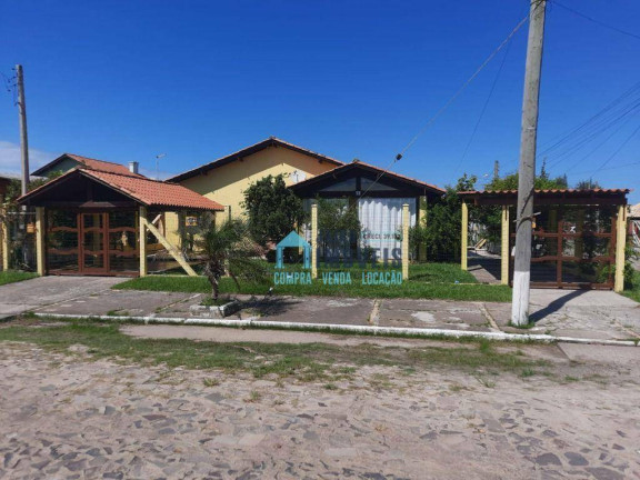 Casa com 3 Quartos à Venda,  em Zona Nova - Tramandaí