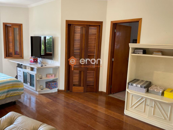 Imagem Casa com 3 Quartos à Venda, 439 m²