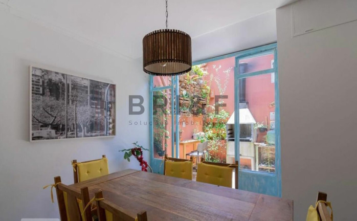 Imagem Casa com 2 Quartos à Venda, 170 m² em Jardim Paulistano - São Paulo Imagem Casa com 2 Quartos à Venda, 170 m² em Jardim Paulistano - São Paulo