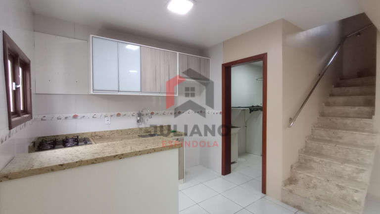 Imagem Casa com 2 Quartos à Venda, 75 m² em Hípica - Porto Alegre Imagem Casa com 2 Quartos à Venda, 75 m² em Hípica - Porto Alegre