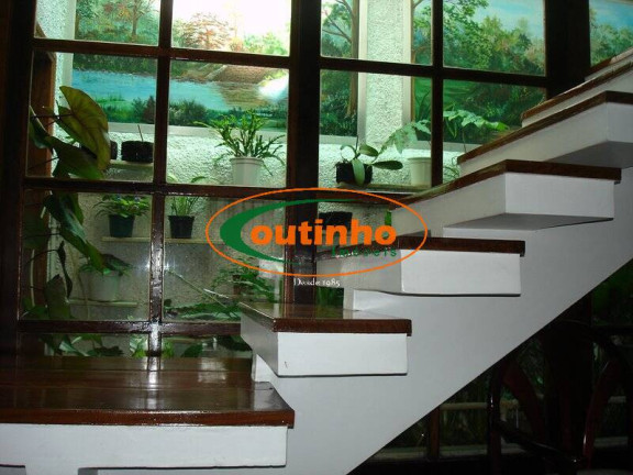 Imagem Casa com 3 Quartos à Venda, 380 m² em Maracanã - Rio De Janeiro Imagem Casa com 3 Quartos à Venda, 380 m² em Maracanã - Rio De Janeiro