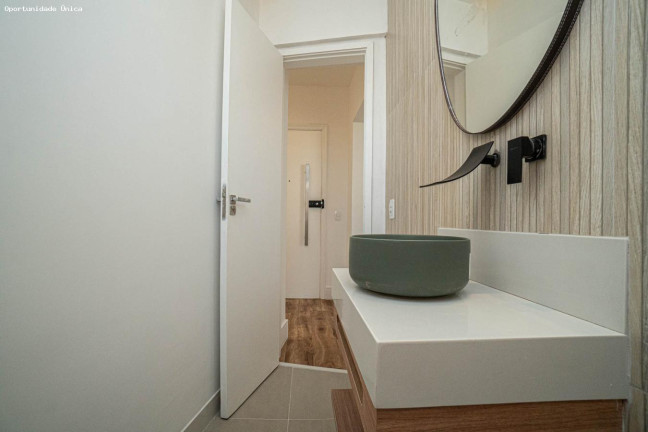 Imagem Apartamento com 4 Quartos à Venda, 130 m²em Tijuca - Rio De Janeiro Imagem Apartamento com 4 Quartos à Venda, 130 m²em Tijuca - Rio De Janeiro