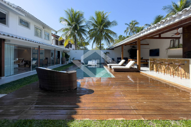 Imagem Casa com 6 Quartos à Venda, 430 m² em Barra Da Tijuca - Rio De Janeiro Imagem Casa com 6 Quartos à Venda, 430 m² em Barra Da Tijuca - Rio De Janeiro