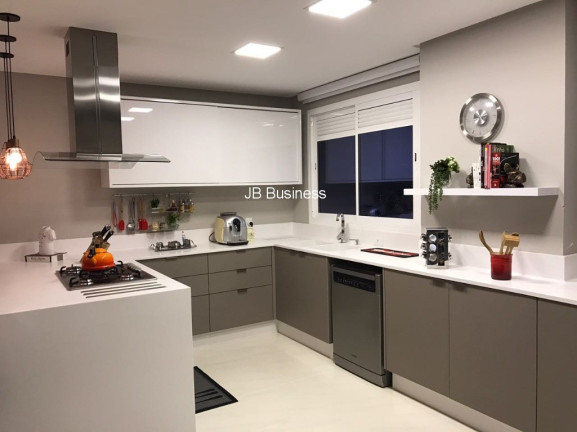 Imagem Imóvel com 3 Quartos à Venda, 191 m² em Centro - Balneário Camboriú Imagem Imóvel com 3 Quartos à Venda, 191 m² em Centro - Balneário Camboriú