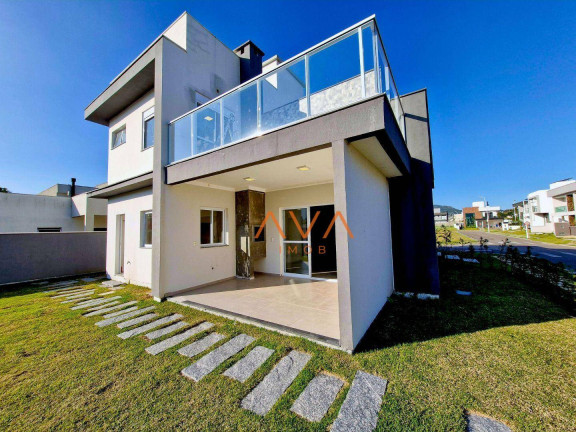 Imagem Casa com 3 Quartos à Venda, 204 m² em Rio Vermelho - Florianópolis Imagem Casa com 3 Quartos à Venda, 204 m² em Rio Vermelho - Florianópolis