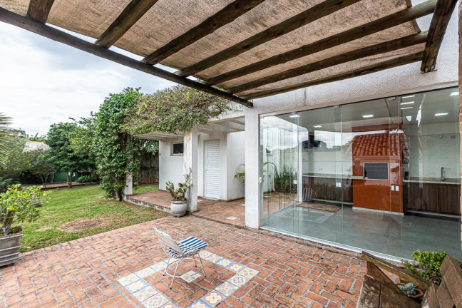 Imagem Casa com 3 Quartos à Venda, 236 m² em Santa Quitéria - Curitiba Imagem Casa com 3 Quartos à Venda, 236 m² em Santa Quitéria - Curitiba