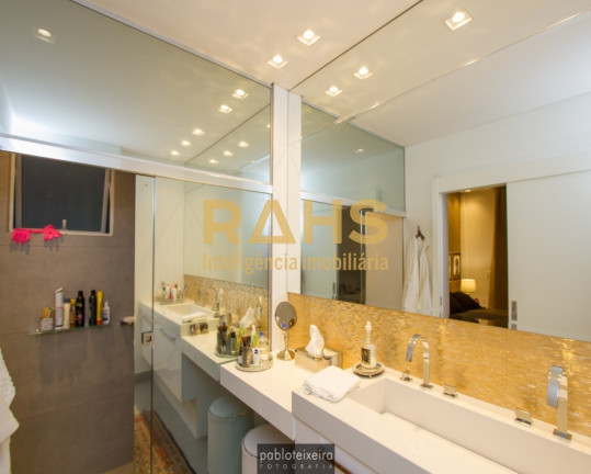 Imagem Apartamento com 3 Quartos à Venda, 223 m² em Atiradores - Joinville
