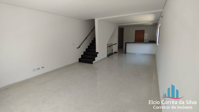 Casa com 3 Quartos à Venda, 220 m² em Embaré - Santos