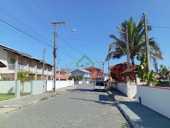 Imagem Casa com 3 Quartos à Venda, 822 m² em Centro - Balneário Barra Do Sul