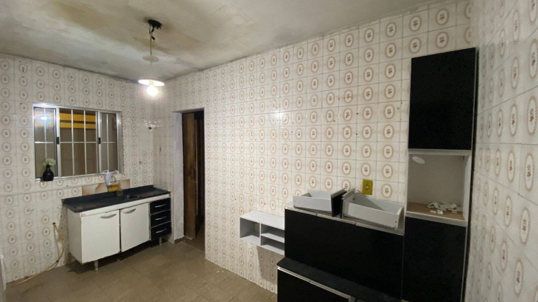Casa com 2 Quartos para Alugar,  em Taboão - Diadema