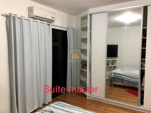 Imagem Sobrado com 3 Quartos à Venda, 200 m² em Nações - Balneário Camboriú Imagem Sobrado com 3 Quartos à Venda, 200 m² em Nações - Balneário Camboriú