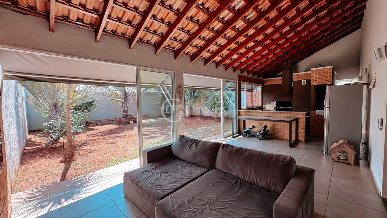 Imagem Casa com 3 Quartos à Venda, 180 m² em Carandá Bosque Ii - Campo Grande Imagem Casa com 3 Quartos à Venda, 180 m² em Carandá Bosque Ii - Campo Grande