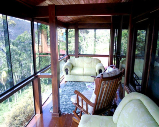 Imagem Casa com 4 Quartos à Venda, 300 m² em Golfe - Teresópolis Imagem Casa com 4 Quartos à Venda, 300 m² em Golfe - Teresópolis